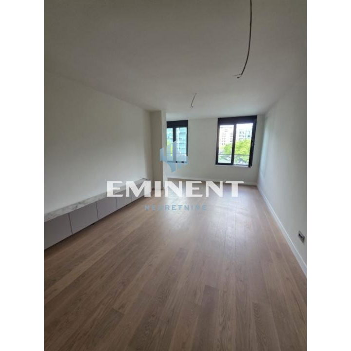 Stan Izdavanje Beograd Blok 65 80 m2