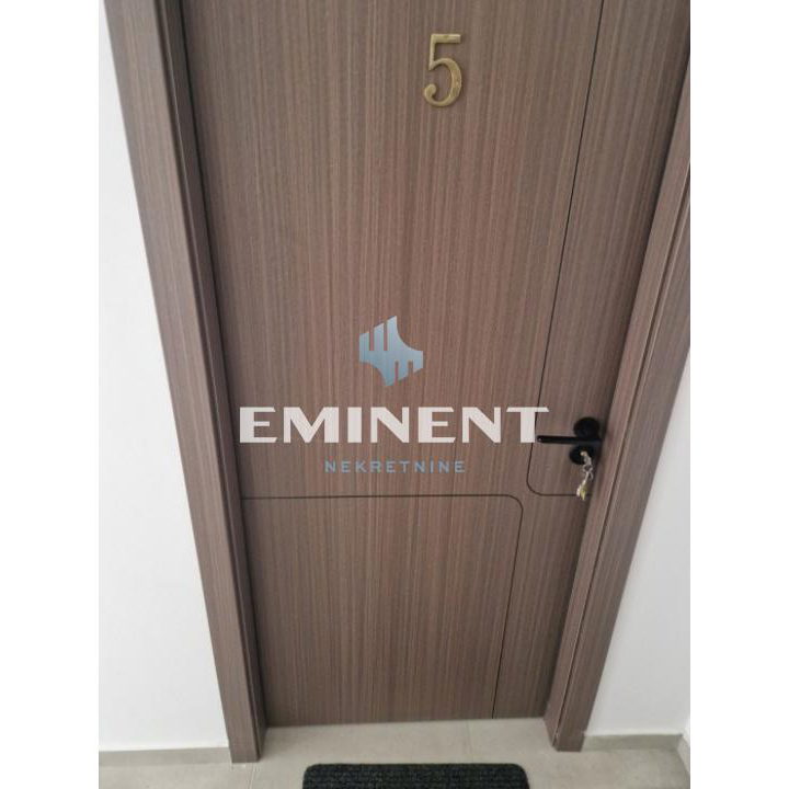 Višesoban stan za izdavanje, Ledine, Beograd, 160m², 2.750 €/mes