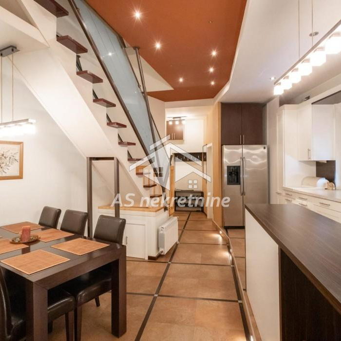 Četvorosoban stan za izdavanje, Obilićev Venac, Beograd, 140m², 1.800 €/mes