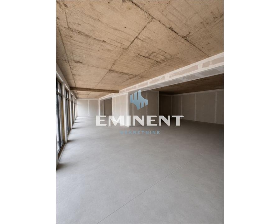 Lokal Izdavanje Beograd Žarkovo 200 m2