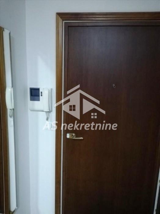 izdavanje-kuca-beograd-vlWXAEkBID Četvorosoban stan za izdavanje, Slavija, Beograd, 130m², 2.000 €/mes