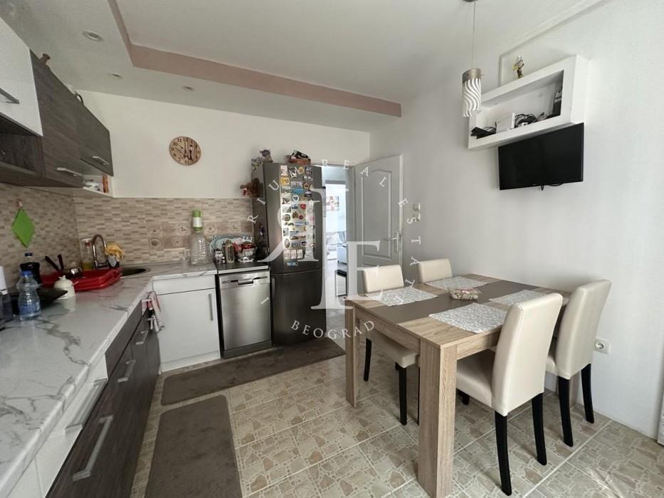 Kuća Prodaja Beočin Kuća Prodaja Beočin 188 m2