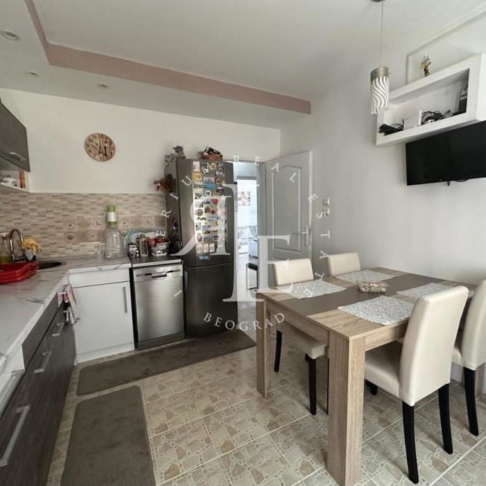 Kuća Prodaja Beočin  188 m2