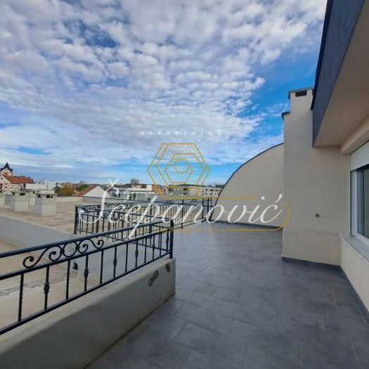 Višesoban stan na prodaju, Telep, Novi Sad, 207m², 352.000 €