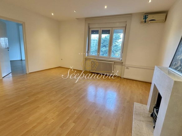 Stan Prodaja Novi Sad  112 m2