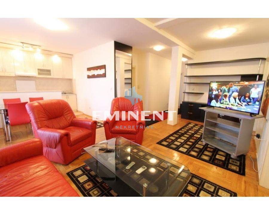 Četvorosoban stan na prodaju, Autokomanda, Beograd, 80m², 237.000 €