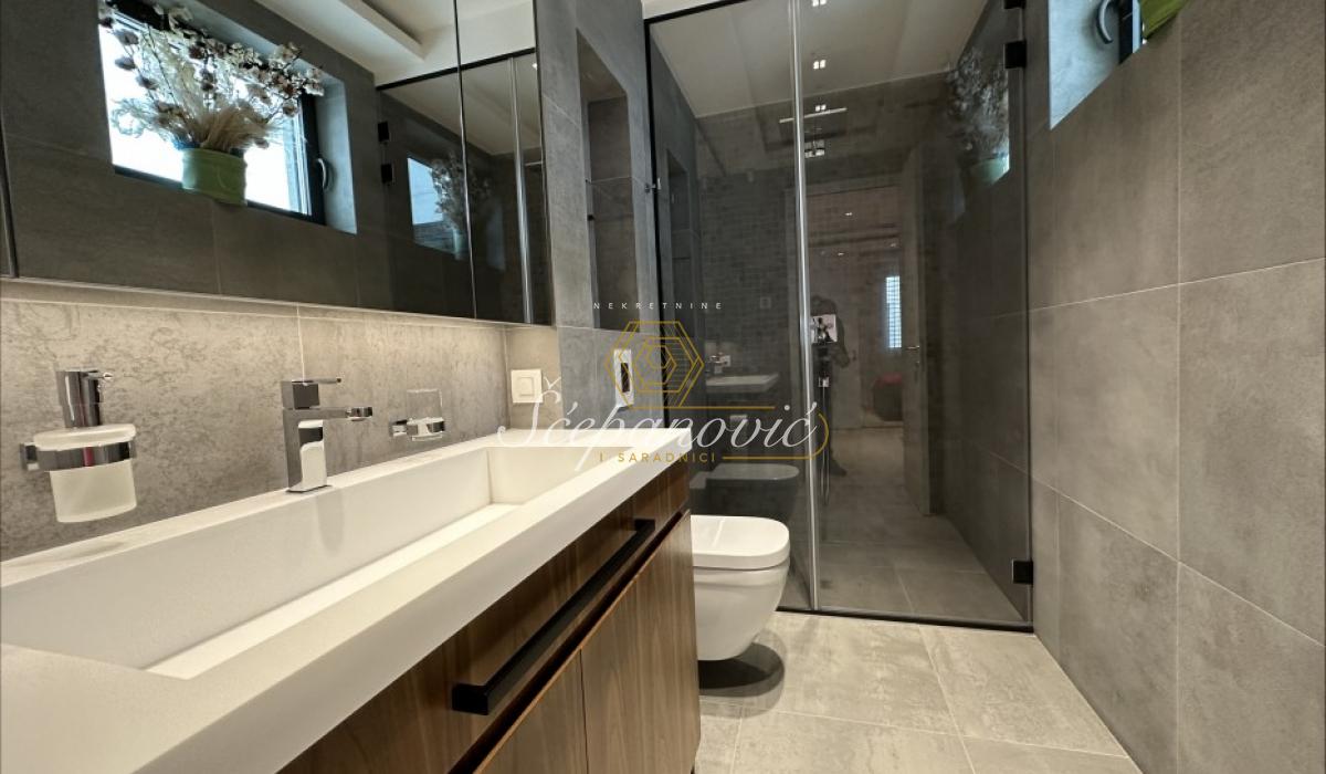 izdavanje-kuca-beograd-zNiH1SS4nH Četvorosoban stan za izdavanje, Krunska, Beograd, 163m², 3.500 €/mes