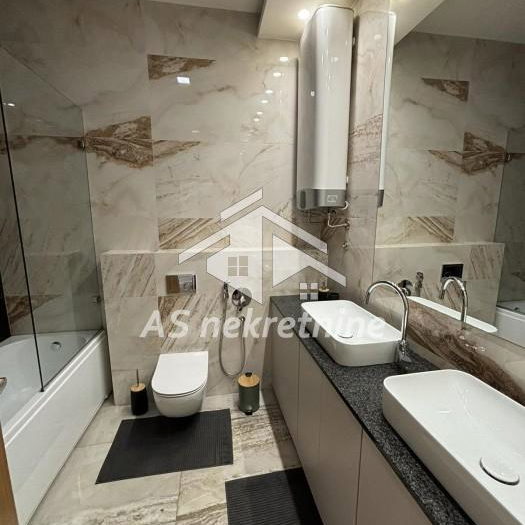 Petosoban stan za izdavanje, Senjak, Beograd, 200m², 3.100 €/mes