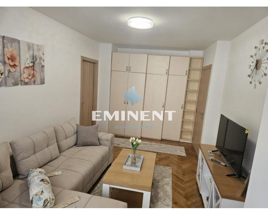Stan Izdavanje Beograd Kalenić Pijaca 60 m2