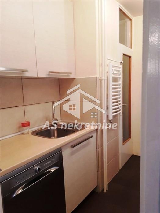 Stan Izdavanje Beograd Blok 23 73 m2