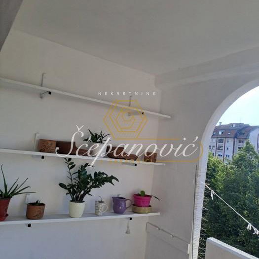 Stan Izdavanje Novi Sad  83 m2