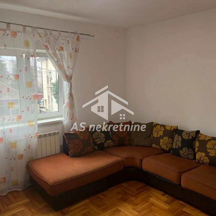 Trosoban stan za izdavanje, Učiteljsko Naselje, Beograd, 120m², 800 €/mes