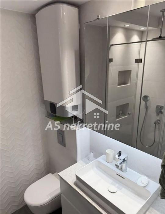 izdavanje-kuca-itWqGfYTnj Trosoban stan za izdavanje, Blok 33 – Geneks, Beograd, 76m², 5. sprat, 1.200 €/mes