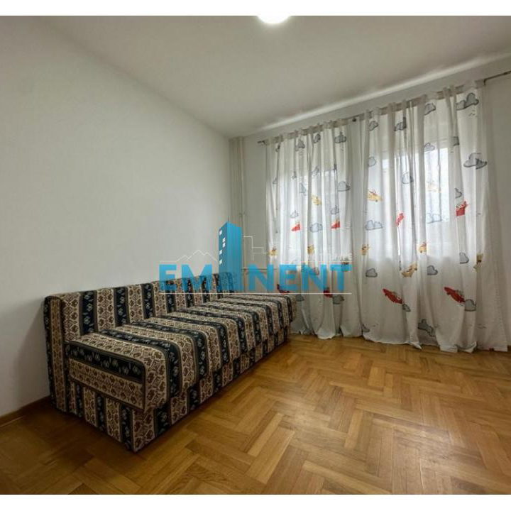 Trosoban stan za izdavanje, Autokomanda, Beograd, 80m², 700 €/mes