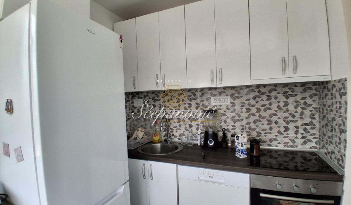 Trosoban stan na prodaju, Bulevar Oslobođenja, Novi Sad, 76m², 205.200 €