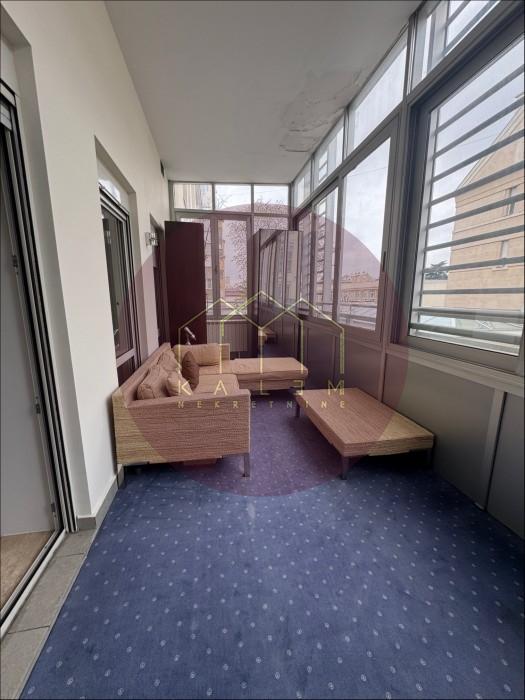 Trosoban stan za izdavanje, Vukov Spomenik, Beograd, 125m², 2.200 €/mes