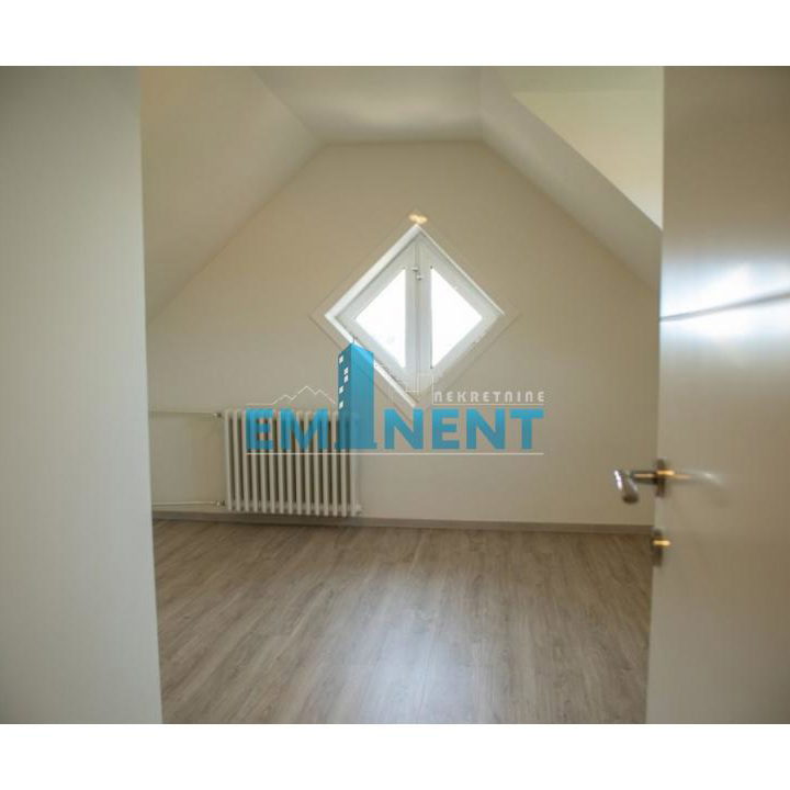 Kuća na prodaju, Banovo Brdo, Beograd, 260m², 1.200.000 €