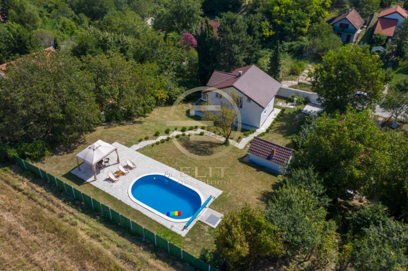 Kuća Prodaja Novi Sad Kuća Prodaja Novi Sad Alibegovac 212 m2