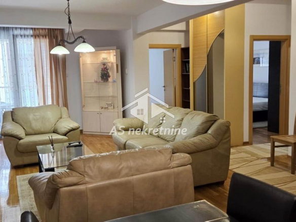 Stan Izdavanje Beograd Hram Svetog Save 86 m2