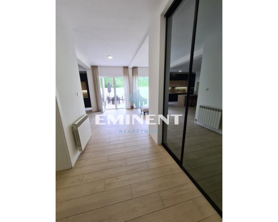 Višesoban stan na prodaju, Dedinje, Beograd, 220m², 950.000 €