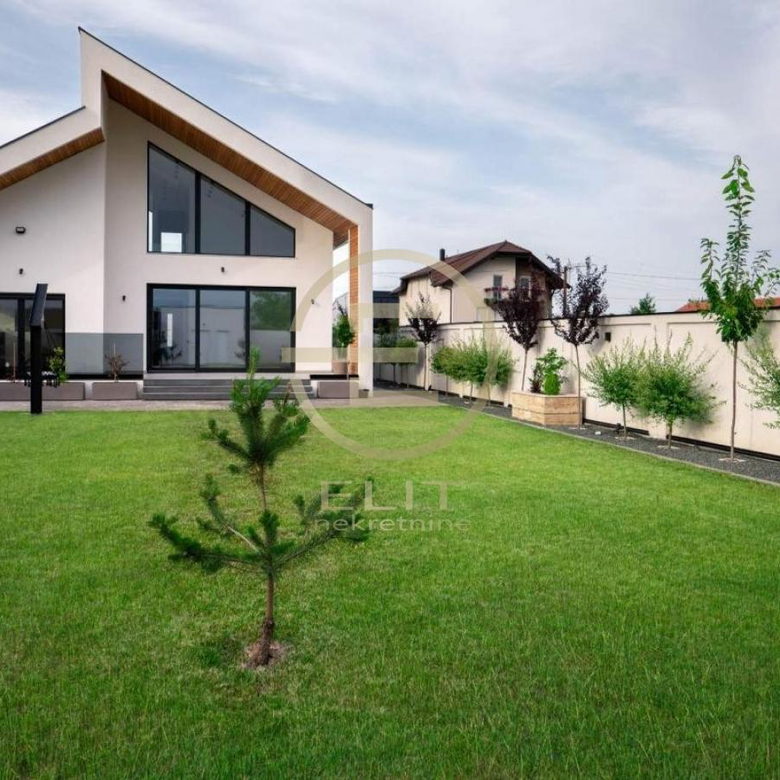 Kuća Prodaja Novi Sad  143 m2