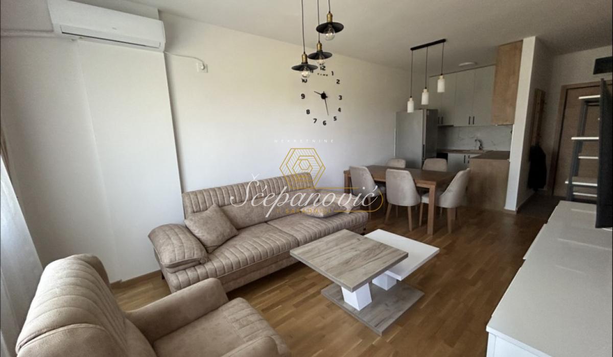 Trosoban stan na prodaju, Avijatičarsko Naselje, Novi Sad, 59m², 165.000 €