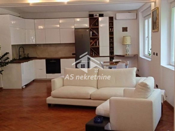Stan Izdavanje Beograd Skupština 67 m2