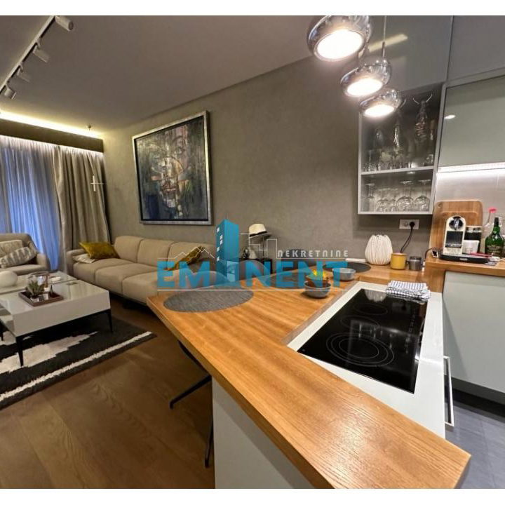Stan Izdavanje Beograd Blok 65 90 m2