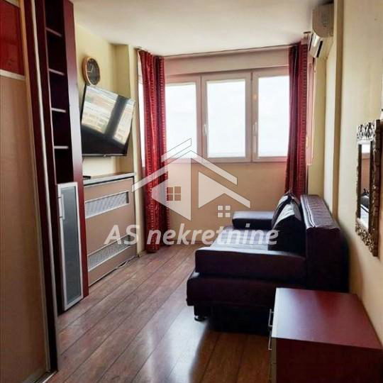 Četvorosoban stan za izdavanje, Hala Pionir, Beograd, 115m², 1.200 €/mes