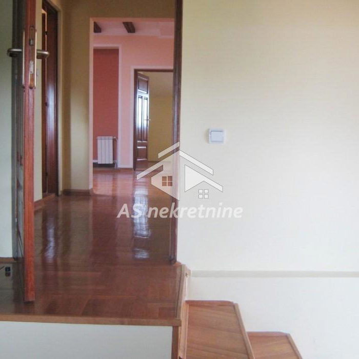 Petosoban stan za izdavanje, Dedinje, Beograd, 200m², 2.000 €/mes