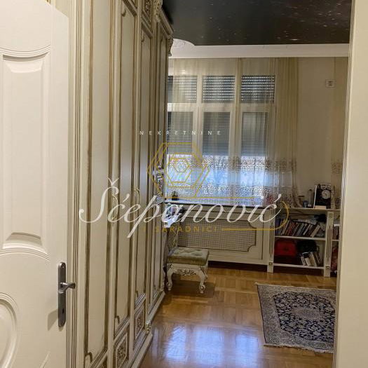 Četvorosoban stan na prodaju, Centar, Novi Sad, 132m², 390.000 €