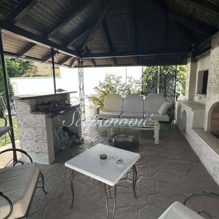 Kuća za izdavanje, Telep, Novi Sad, 93m², 1.500 €/mes