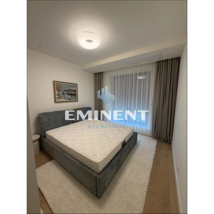 Stan Izdavanje Beograd  78 m2