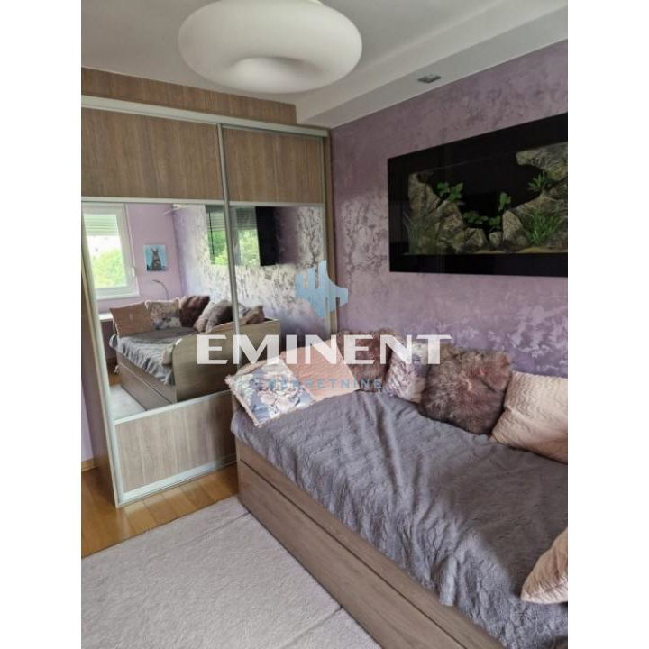 Trosoban stan za izdavanje, Bežanijska Kosa 3, Beograd, 85m², 1.000 €/mes