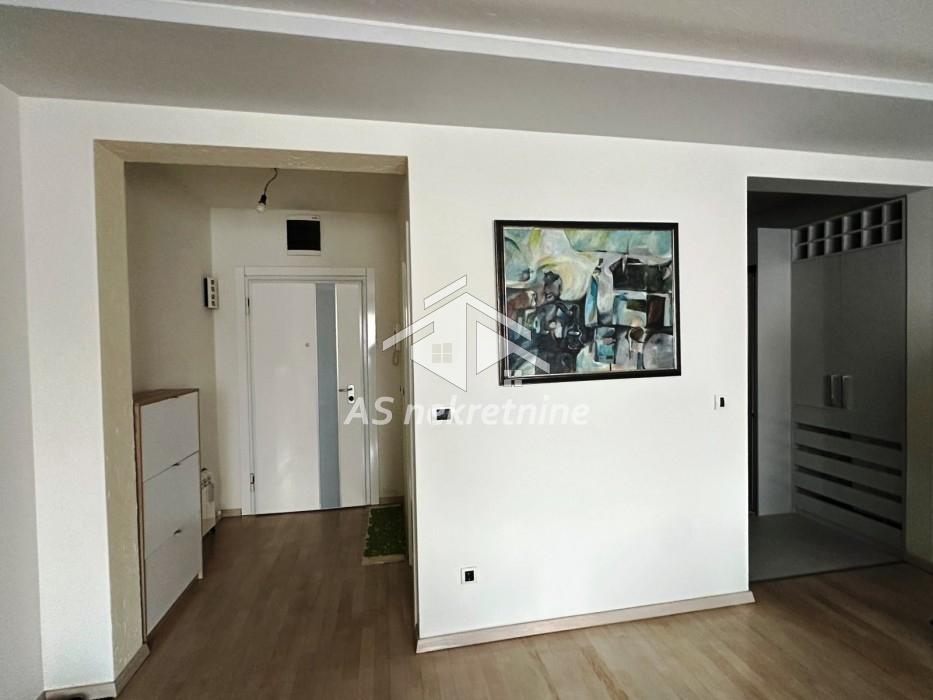 Trosoban stan za izdavanje, Lekino Brdo, Beograd, 81m², 1.000 €/mes