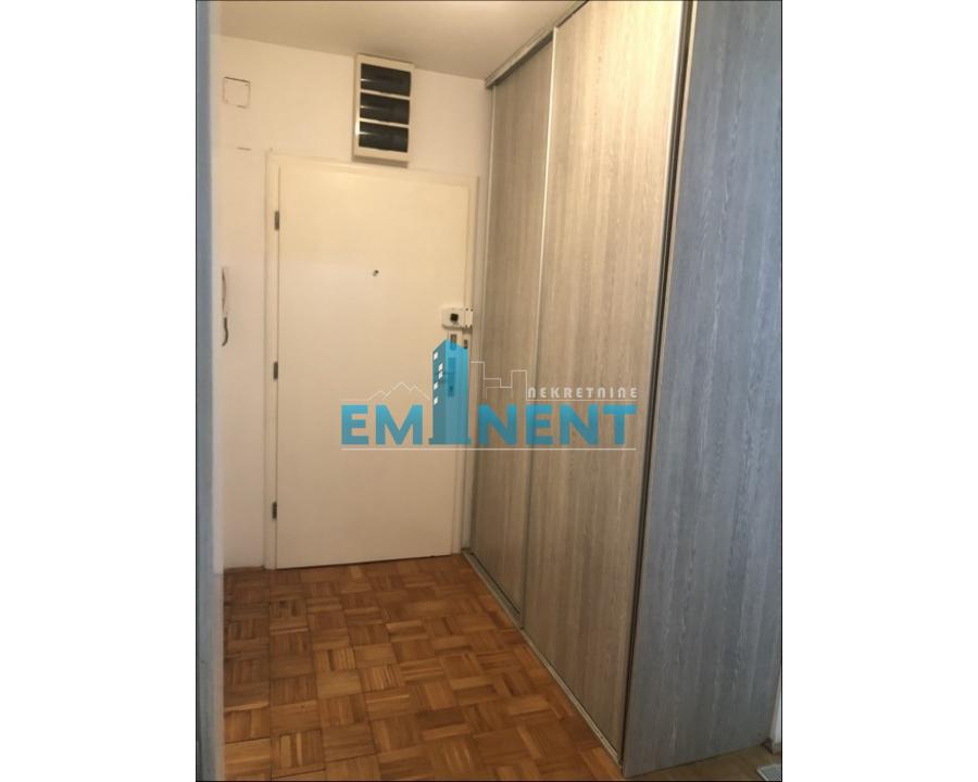 Trosoban stan za izdavanje, Blok 61, Beograd, 85m², 900 €/mes