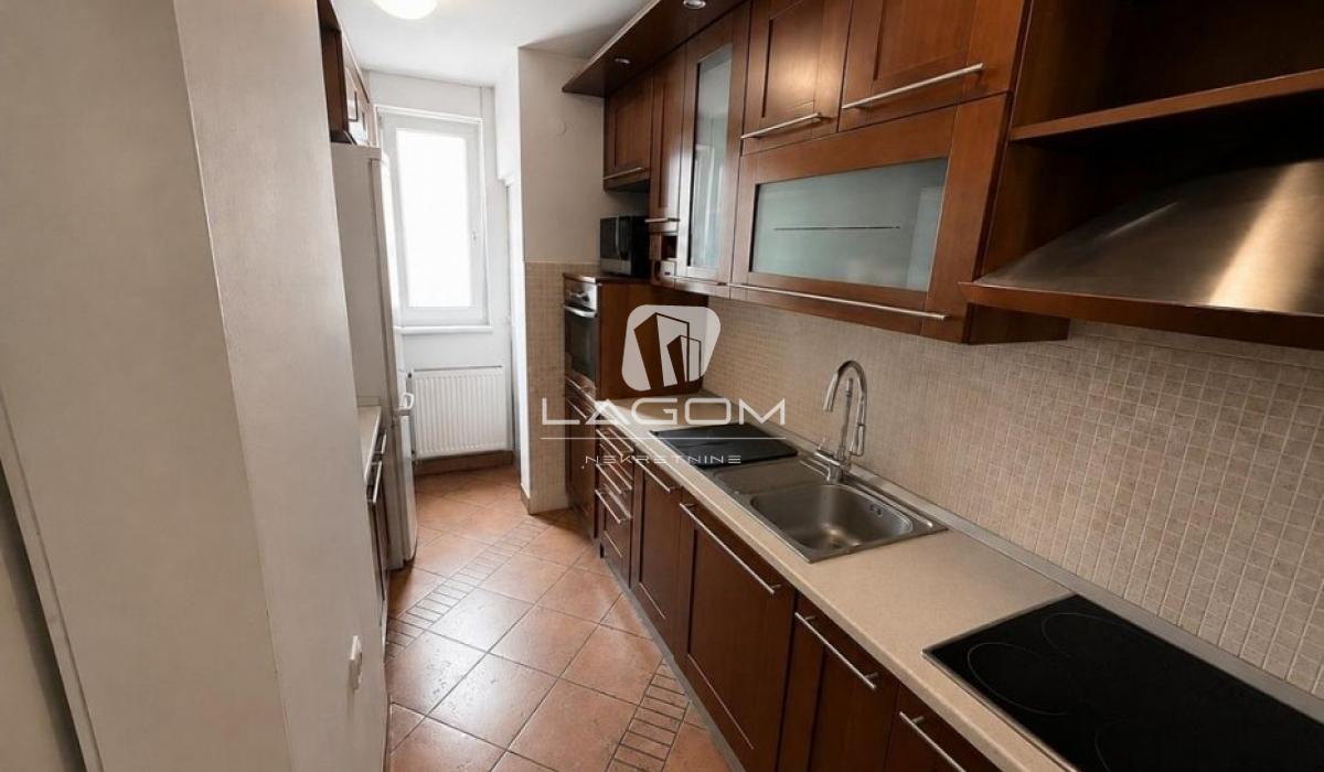 Stan Prodaja Beograd Vojvode Stepe 93 m2