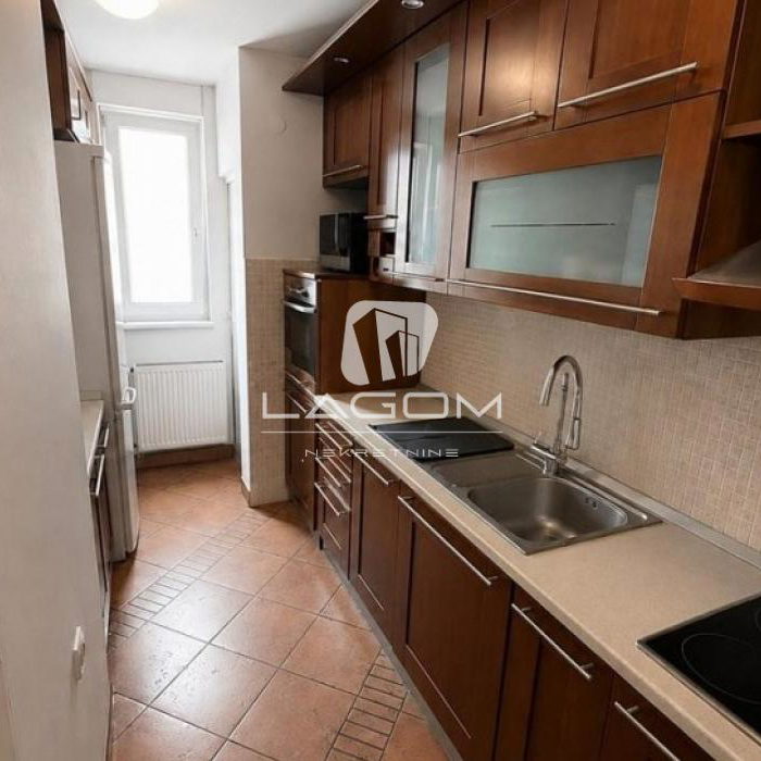 Stan Prodaja Beograd Vojvode Stepe 93 m2