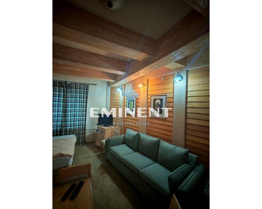 Trosoban stan na prodaju, Centar, Kopaonik, 90m², 420.000 €