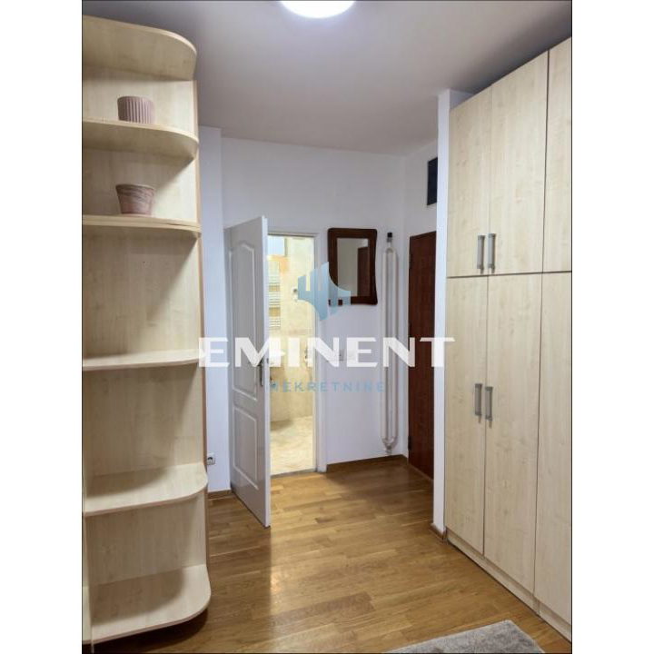 Dvosoban stan na prodaju, Dedinje, Beograd, 64m², 249.600 €