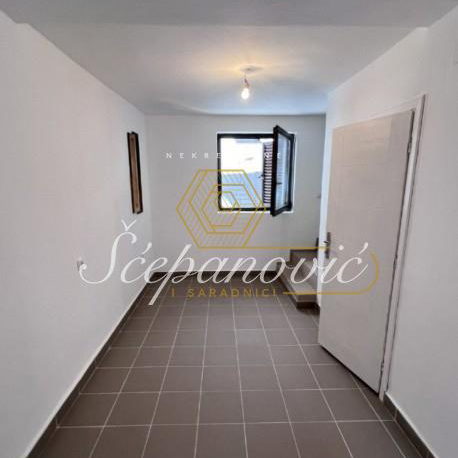 Kuća Prodaja Novi Sad  19 m2