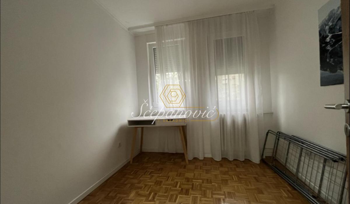 izdavanje-lokala-IhgDjcuYn8 Četvorosoban stan na prodaju, Sajmište, Novi Sad, 96m², 240.000 €
