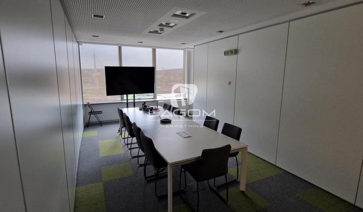 Lokal Izdavanje Beograd Blok 67 - Belville 772 m2