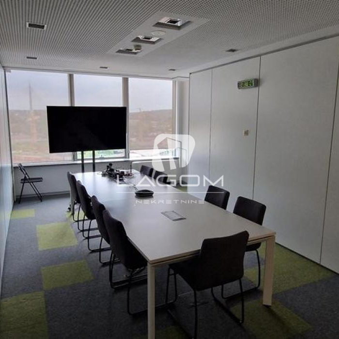Lokal Izdavanje Beograd Blok 67 - Belville 772 m2