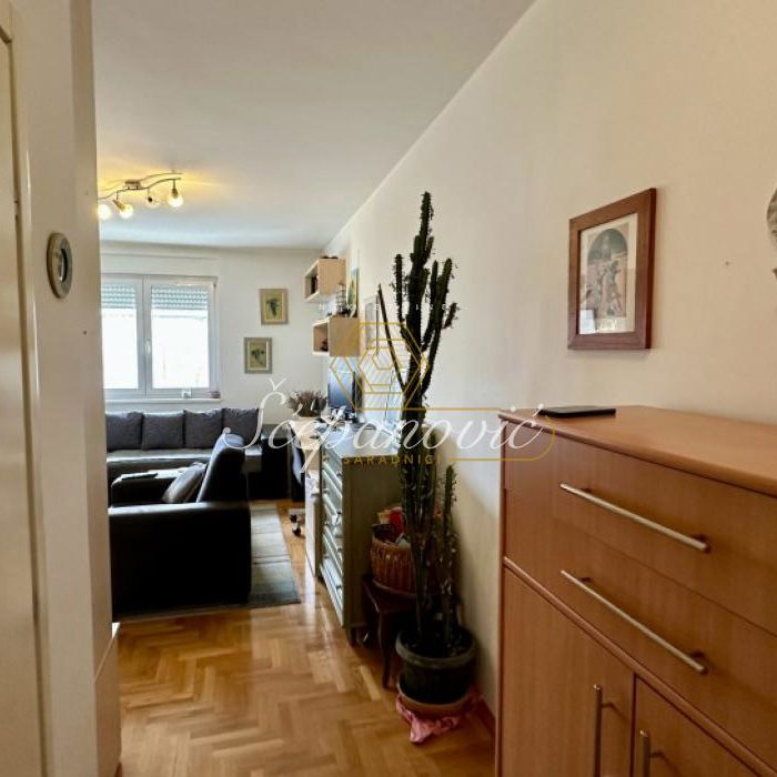 Trosoban stan na prodaju, Grbavica, Novi Sad, 75m², 195.000 €