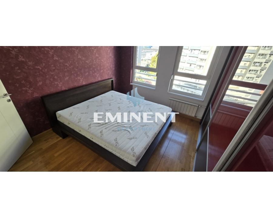 Trosoban stan za izdavanje, Blok 67 – Belville, Beograd, 100m², 1.300 €/mes
