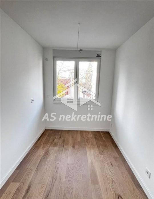 izdavanje-lokala-OD1fS4LvEu Trosoban stan na prodaju, Cara Dušana, Beograd, 58m², 174.000 €