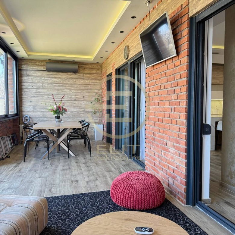 Kuća na prodaju, Petrovaradin, Novi Sad, 165m², 365.000 €