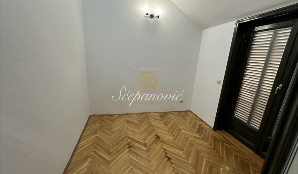 izdavanje-lokala-RIGI4XwG3O Kuća za izdavanje, Centar, Novi Sad, 281m², 2.000 €/mes