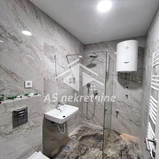 Trosoban stan na prodaju, Cara Dušana, Beograd, 58m², 174.000 €